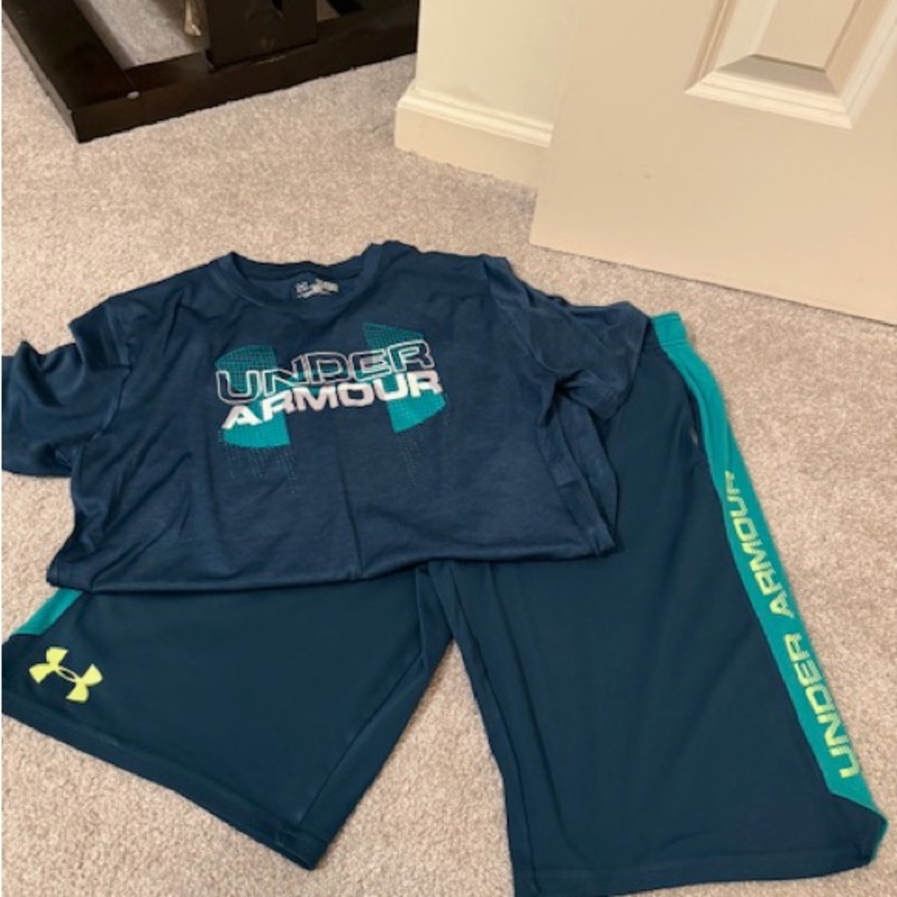 Under Armour Blue and Green Short Set